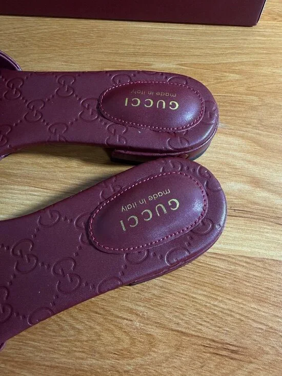 Women's Gucci Sandals - Picture 3 of 5